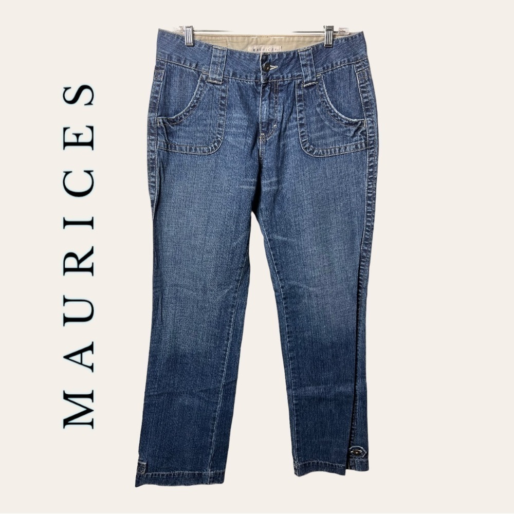 0846. MAURICES DENIM JEANS SIZE 9/10 MEDIUM WASH IN COLOR